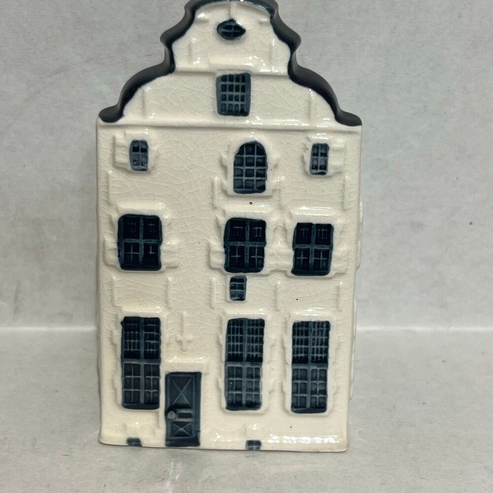 Bols KLM Delft Blue White Ceramic Dutch Canal Amsterdam‎ Miniature House No 84